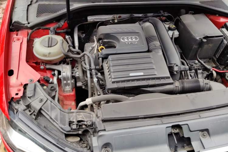 Used Audi A3 2014 Limousine 35 TFSI Automatic Fashion Model Engine Bay Right