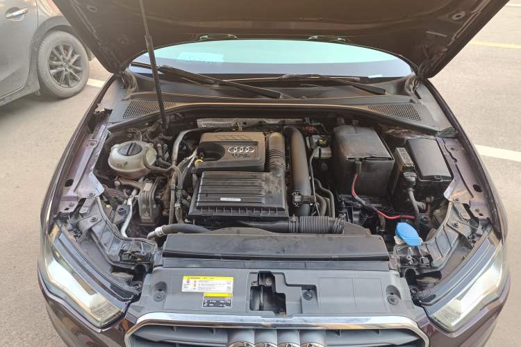 Used Audi A3 2014 Limousine 35 TFSI Automatic Fashion Model Engine Bay