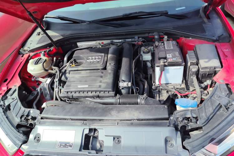 Used Audi A3 2014 Limousine 35 TFSI Automatic Fashion Model Engine Bay
