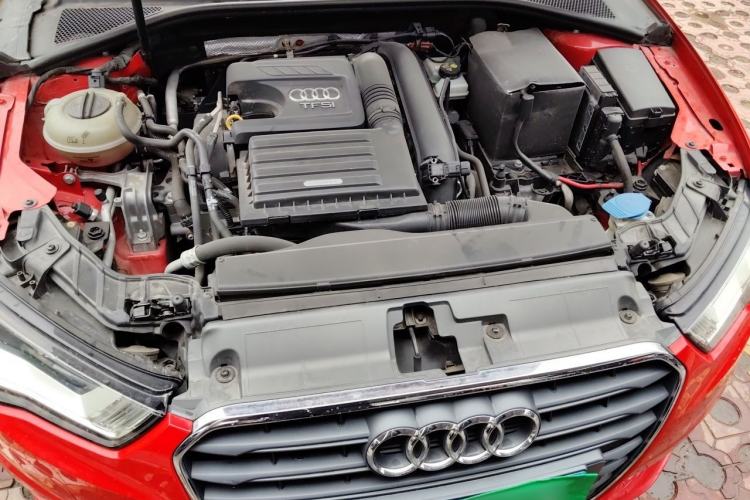 Used Audi A3 2014 Limousine 35 TFSI Automatic Fashion Model Engine Bay