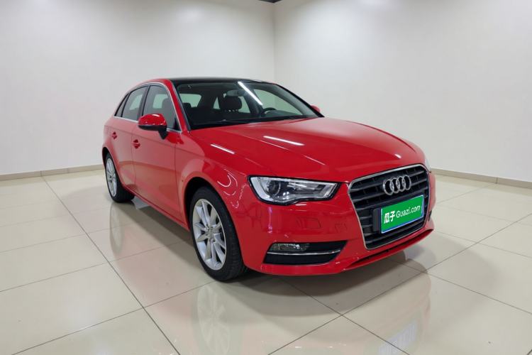 Used Audi A3 2014 Sportback 35 TFSI Automatic Comfort Model Front Right 45 Deg