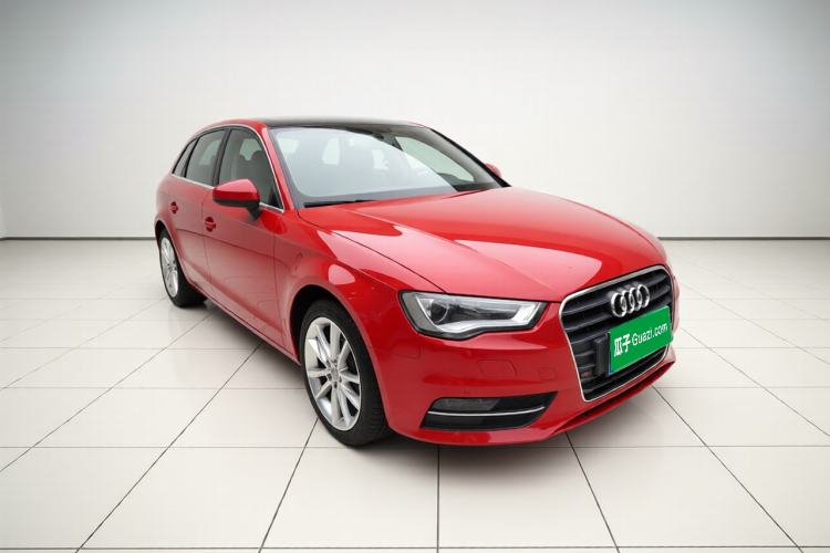 Used Audi A3 2014 Sportback 35 TFSI Automatic Comfort Model Front Right 45 Deg