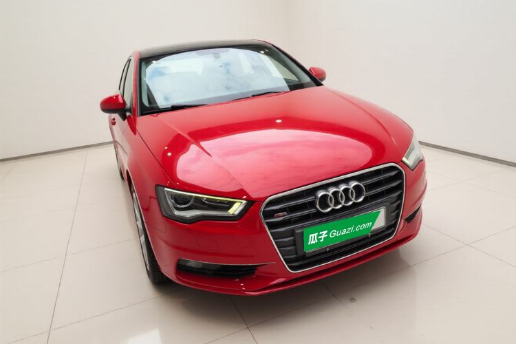 Used Audi A3 2014 Limousine 35 TFSI Automatic Comfort Model Front Right 45 Deg