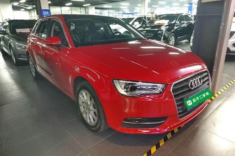 Used Audi A3 2014 Sportback 35 TFSI Automatic Style Edition Front Right 45 Deg