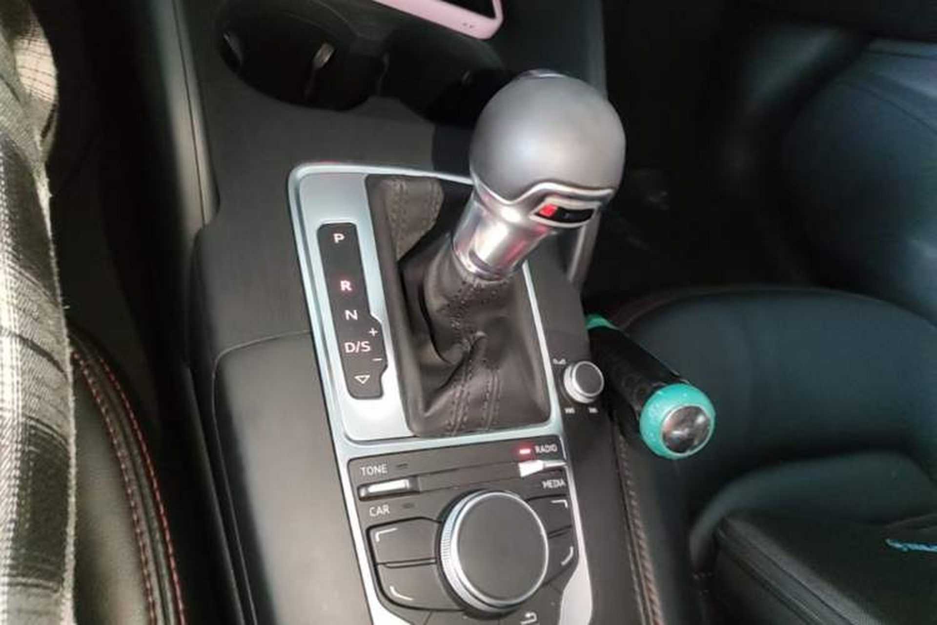 Used Audi A3 2014 Limousine 35 TFSI Automatic Advanced Model Gear Lever