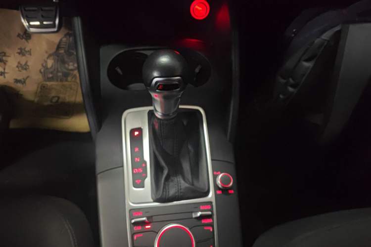 Used Audi A3 2014 Sportback 35 TFSI Automatic Ambition Edition Gear Lever