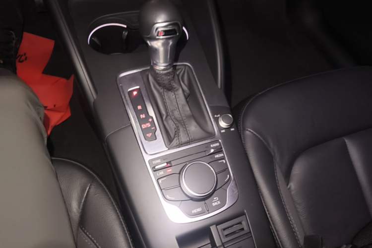 Used Audi A3 2014 Limousine 35 TFSI Automatic Comfort Model Gear Lever