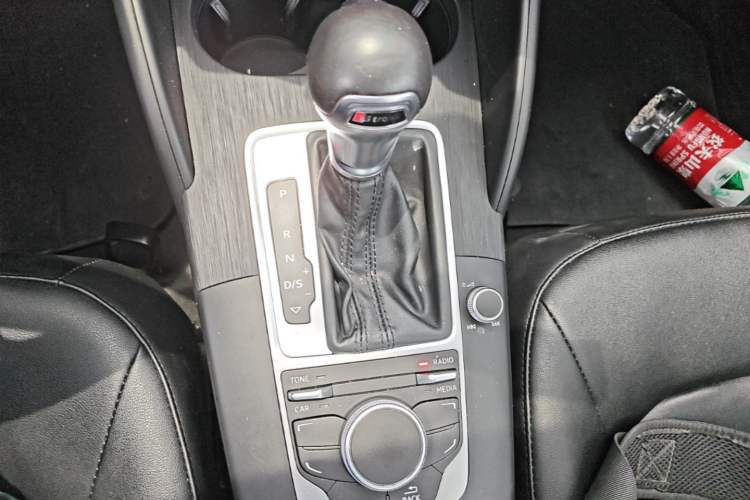 Used Audi A3 2014 Sportback 35 TFSI Automatic Ambition Edition Gear Lever