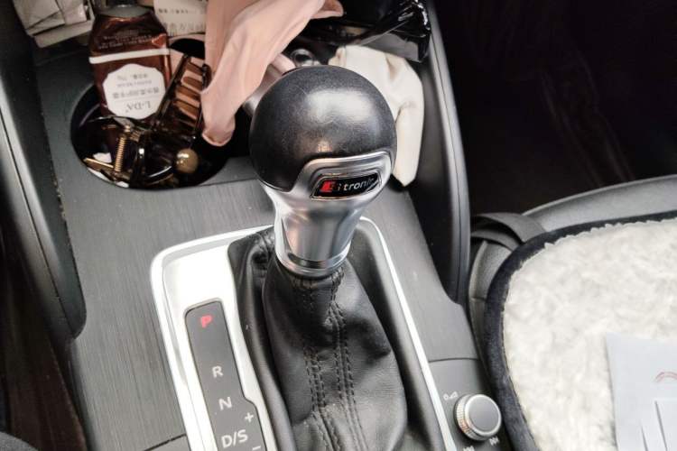 Used Audi A3 2014 Sportback 35 TFSI Automatic Comfort Model Gear Lever