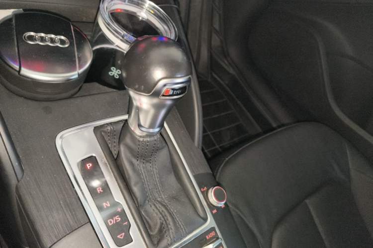 Used Audi A3 2014 Sportback 35 TFSI Automatic Comfort Model Gear Lever