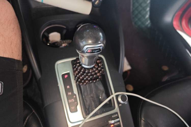 Used Audi A3 2014 Sportback 35 TFSI Automatic Comfort Model Gear Lever