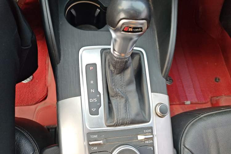 Used Audi A3 2014 Sportback 35 TFSI Automatic Comfort Model Gear Lever