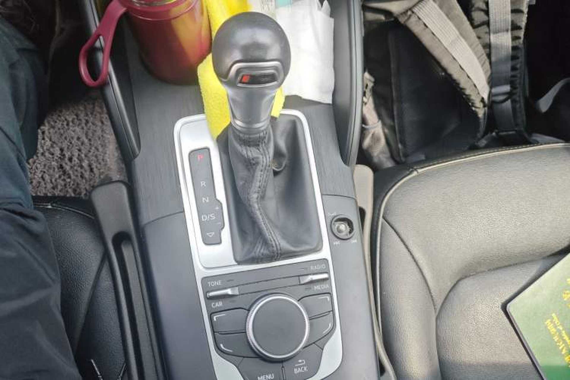 Used Audi A3 2014 Limousine 35 TFSI Automatic Fashion Model Gear Lever