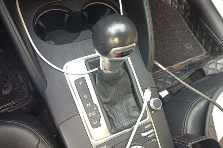 Used Audi A3 2014 Sportback 35 TFSI Automatic Comfort Model Gear Lever