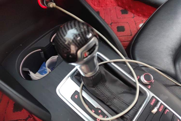 Used Audi A3 2014 Limousine 35 TFSI Automatic Comfort Model Gear Lever