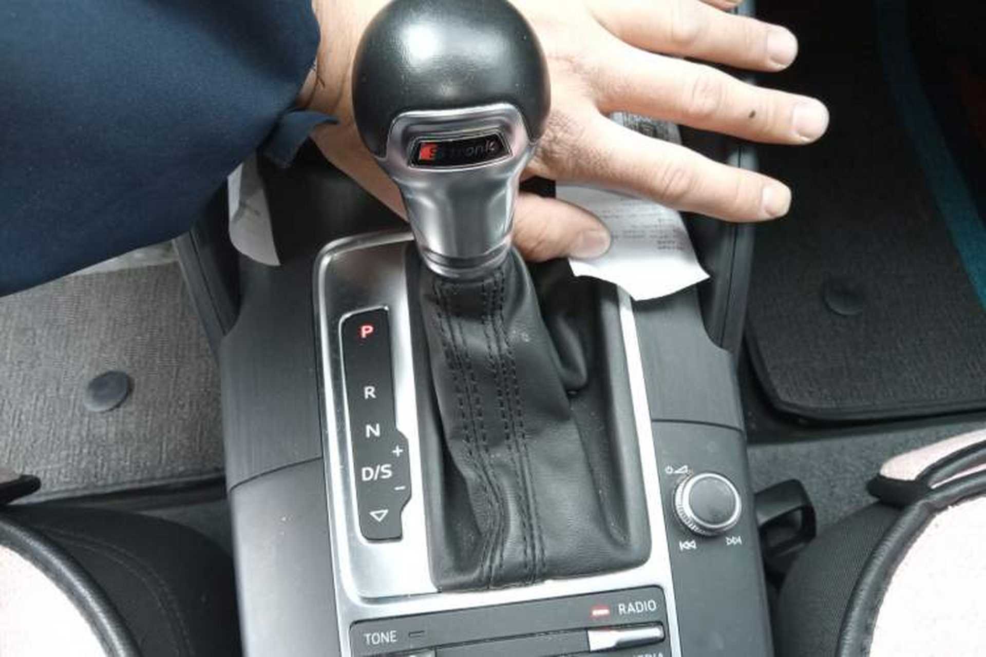Used Audi A3 2014 Limousine 35 TFSI Automatic Fashion Model Gear Lever