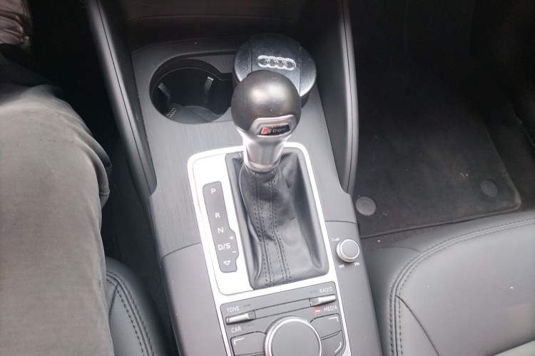 Used Audi A3 2014 Sportback 35 TFSI Automatic Style Edition Gear Lever