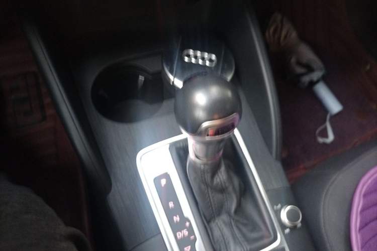 Used Audi A3 2014 Limousine 35 TFSI Automatic Advanced Model Gear Lever