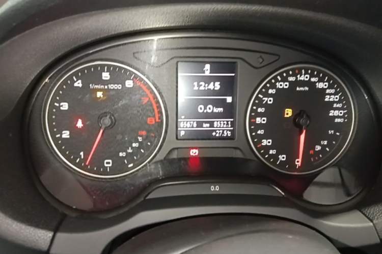 Used Audi A3 2014 Limousine 35 TFSI Automatic Comfort Model Instrument Cluster