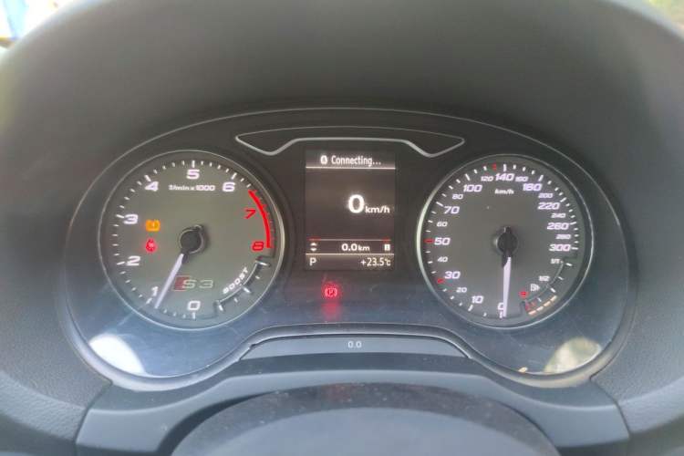 Used Audi A3 2014 Limousine 35 TFSI Automatic Advanced Model Instrument Cluster