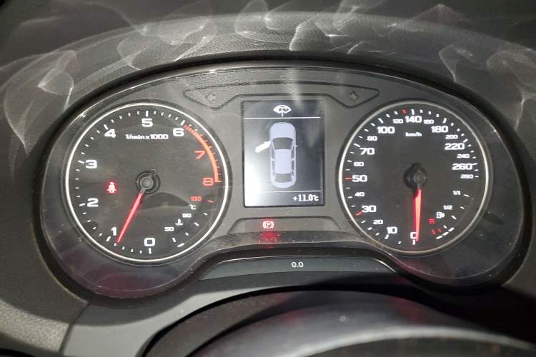 Used Audi A3 2014 Limousine 35 TFSI Automatic Fashion Model Instrument Cluster