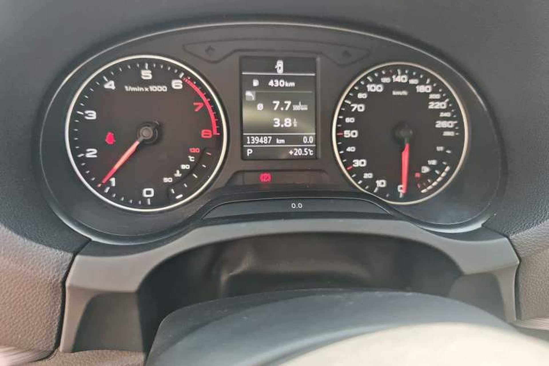 Used Audi A3 2014 Limousine 35 TFSI Automatic Fashion Model Instrument Cluster