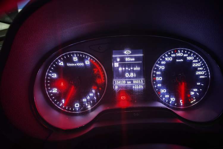 Used Audi A3 2014 Limousine 35 TFSI Automatic Comfort Model Instrument Cluster