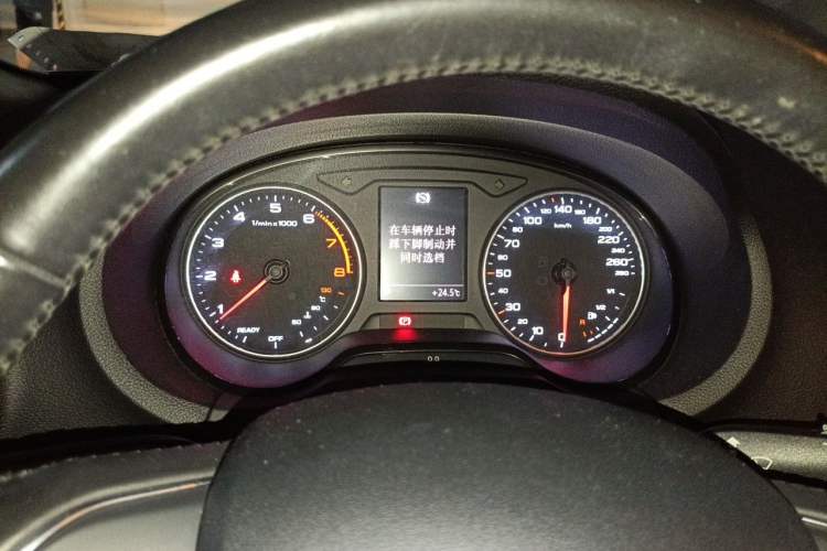 Used Audi A3 2014 Limousine 35 TFSI Automatic Advanced Model Instrument Cluster