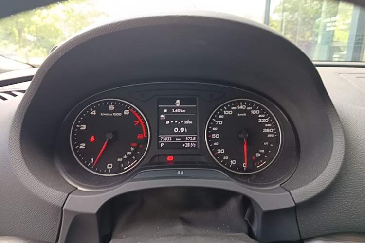 Used Audi A3 2014 Limousine 35 TFSI Automatic Fashion Model Instrument Cluster