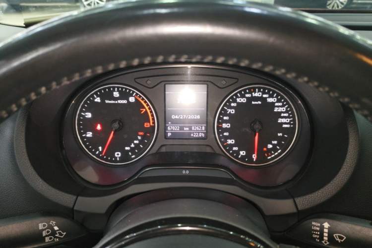 Used Audi A3 2014 Limousine 35 TFSI Automatic Fashion Model Instrument Cluster