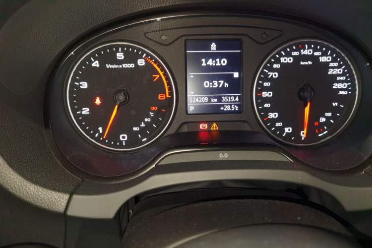 Used Audi A3 2014 Limousine 35 TFSI Automatic Comfort Model Instrument Cluster
