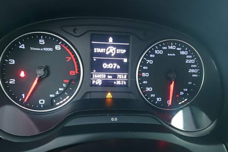 Used Audi A3 2014 Limousine 35 TFSI Automatic Advanced Model Instrument Cluster