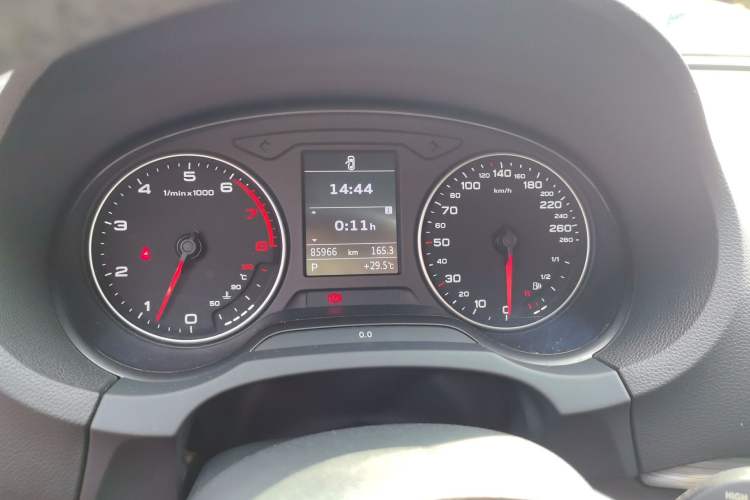 Used Audi A3 2014 Limousine 35 TFSI Automatic Fashion Model Instrument Cluster