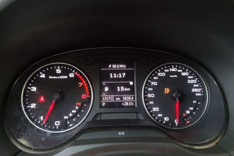 Used Audi A3 2014 Limousine 35 TFSI Automatic Advanced Model Instrument Cluster