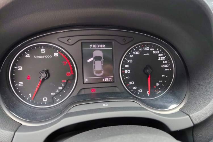 Used Audi A3 2014 Limousine 35 TFSI Automatic Fashion Model Instrument Cluster