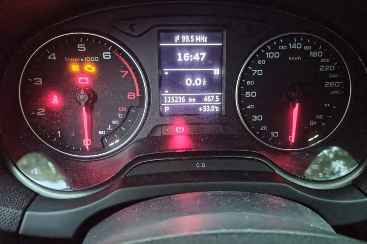 Used Audi A3 2014 Limousine 35 TFSI Automatic Advanced Model Instrument Cluster