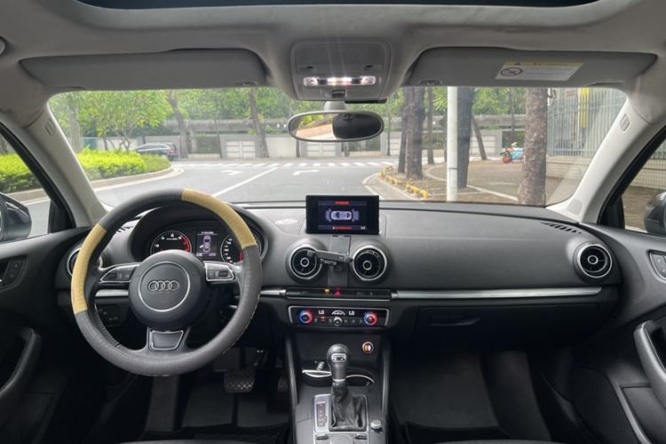 Used Audi A3 2014 Limousine 35 TFSI Automatic Comfort Model Interior 1