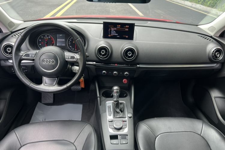 Used Audi A3 2014 Sportback 35 TFSI Automatic Style Edition Interior 1