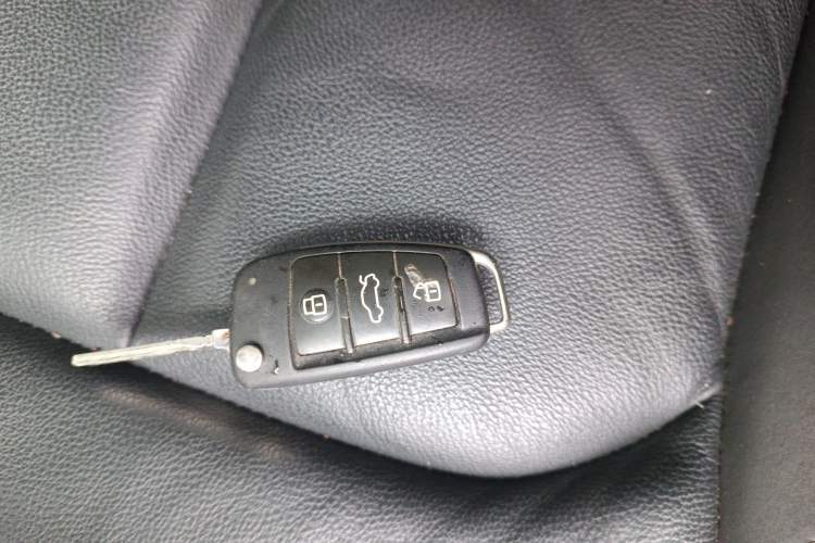 Used Audi A3 2014 Limousine 35 TFSI Automatic Comfort Model Interior 1