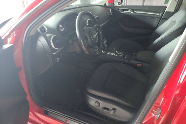 Used Audi A3 2014 Sportback 40 TFSI S line Comfort Model Interior 2