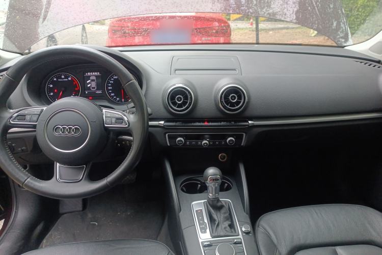 Used Audi A3 2014 Limousine 35 TFSI Automatic Comfort Model Interior 2