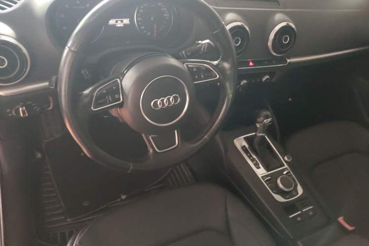 Used Audi A3 2014 Sportback 40 TFSI S line Comfort Model Interior 3