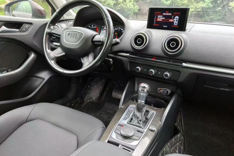 Used Audi A3 2014 Limousine 35 TFSI Automatic Advanced Model Interior 3