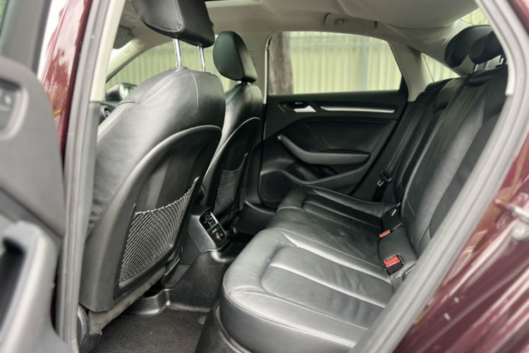 Used Audi A3 2014 Limousine 35 TFSI Automatic Comfort Model Interior 4