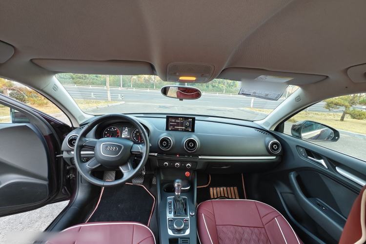 Used Audi A3 2014 Limousine 35 TFSI Automatic Advanced Model Interior 4