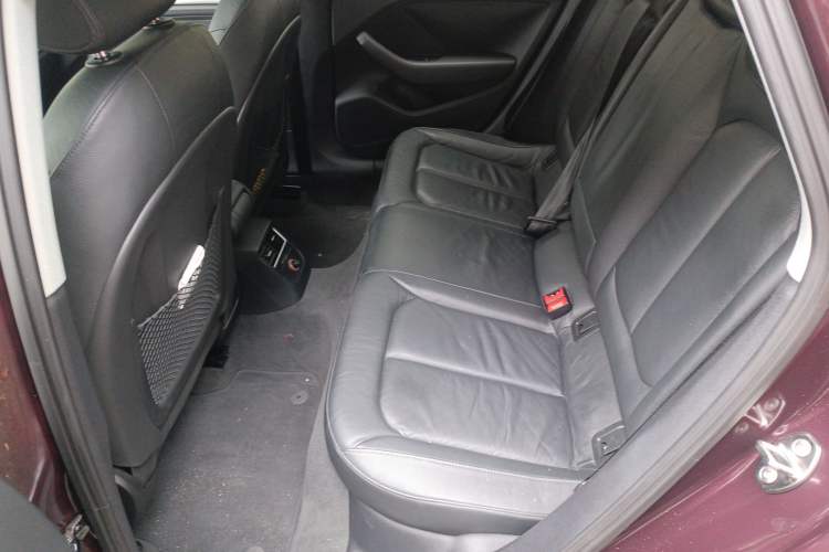 Used Audi A3 2014 Limousine 35 TFSI Automatic Comfort Model Interior 4