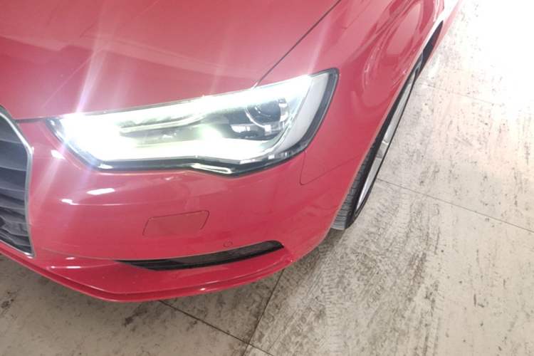 Used Audi A3 2014 Limousine 35 TFSI Automatic Comfort Model Left Front Headlight