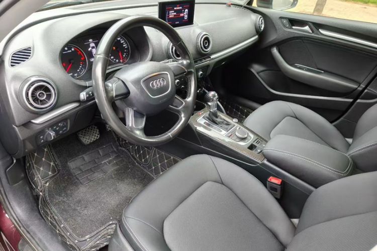 Used Audi A3 2014 Limousine 35 TFSI Automatic Advanced Model Left Front Seat