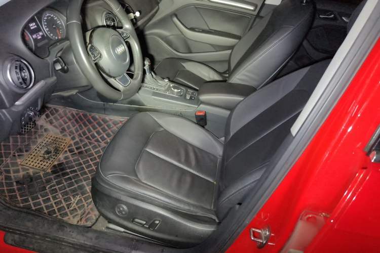 Used Audi A3 2014 Sportback 35 TFSI Automatic Comfort Model Left Front Seat
