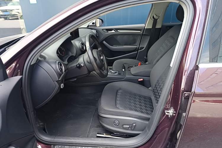 Used Audi A3 2014 Limousine 35 TFSI Automatic Fashion Model Left Front Seat